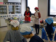 11月16日開催の韓国料理教室の様子